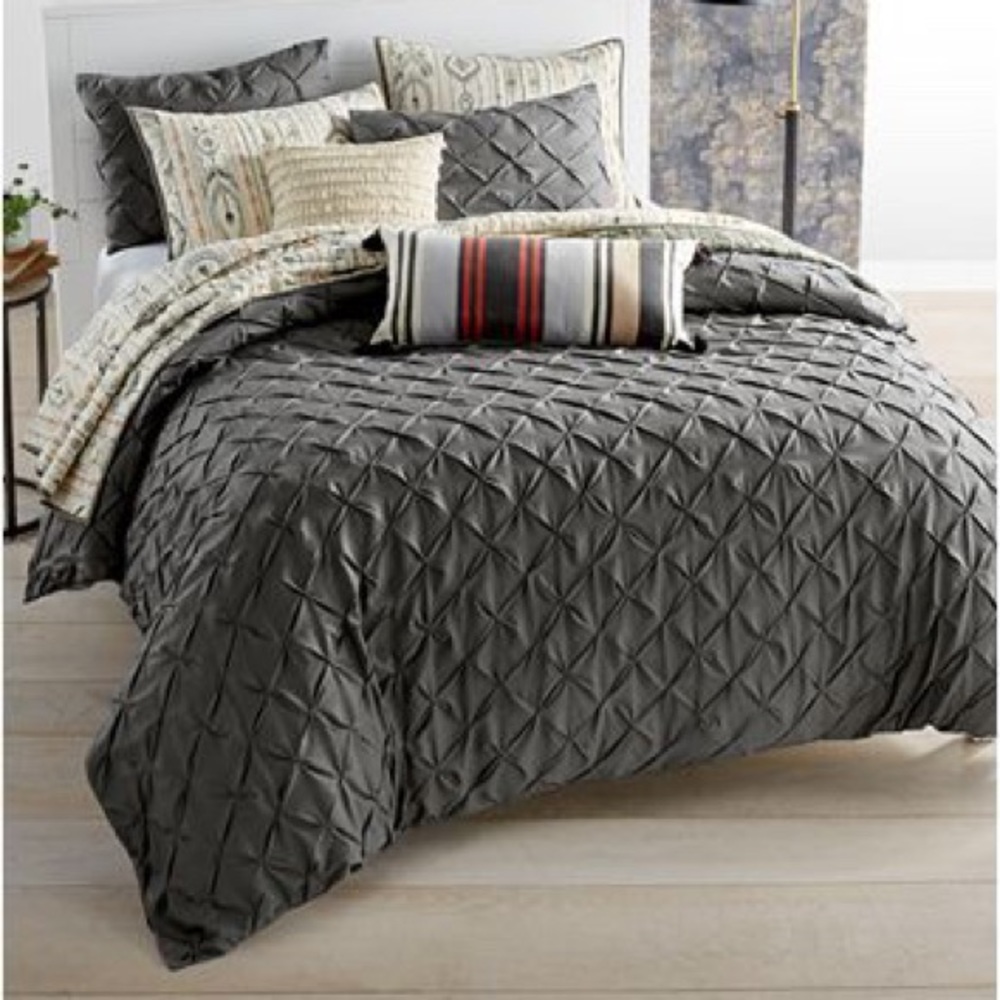 Lightly-used Gray comforter full/queen + 2 shams
